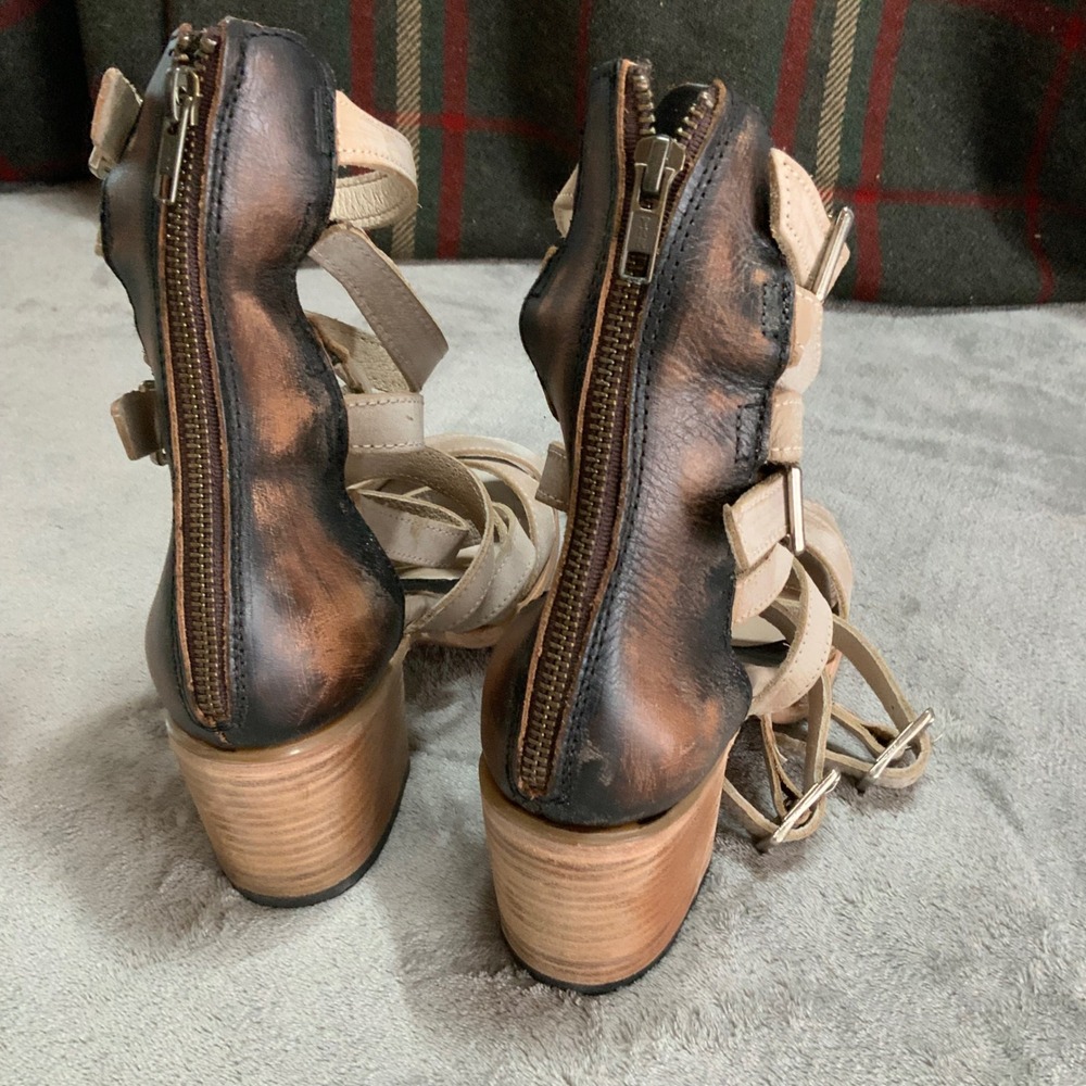Freebird by Steven W10 Phoenix Distressed Leather Gladiator Block Heel Sandal - Picture 2 of 10